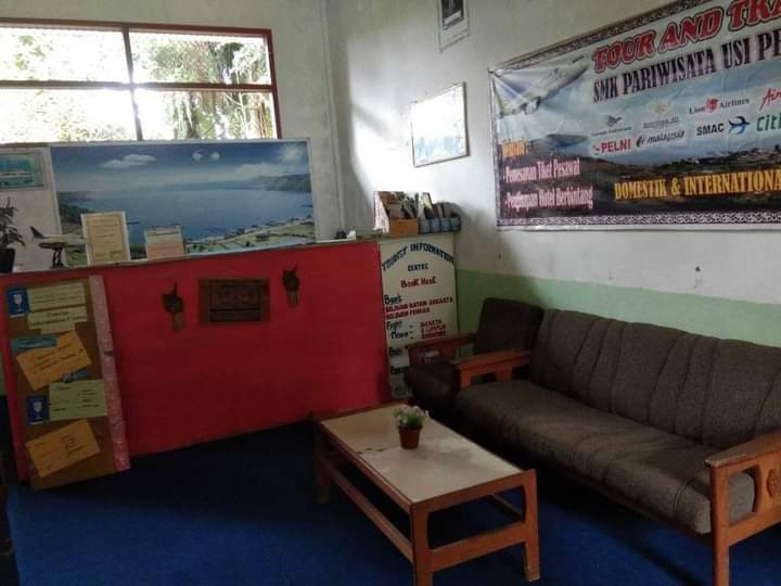 SMK SWASTA PARIWISATA USI