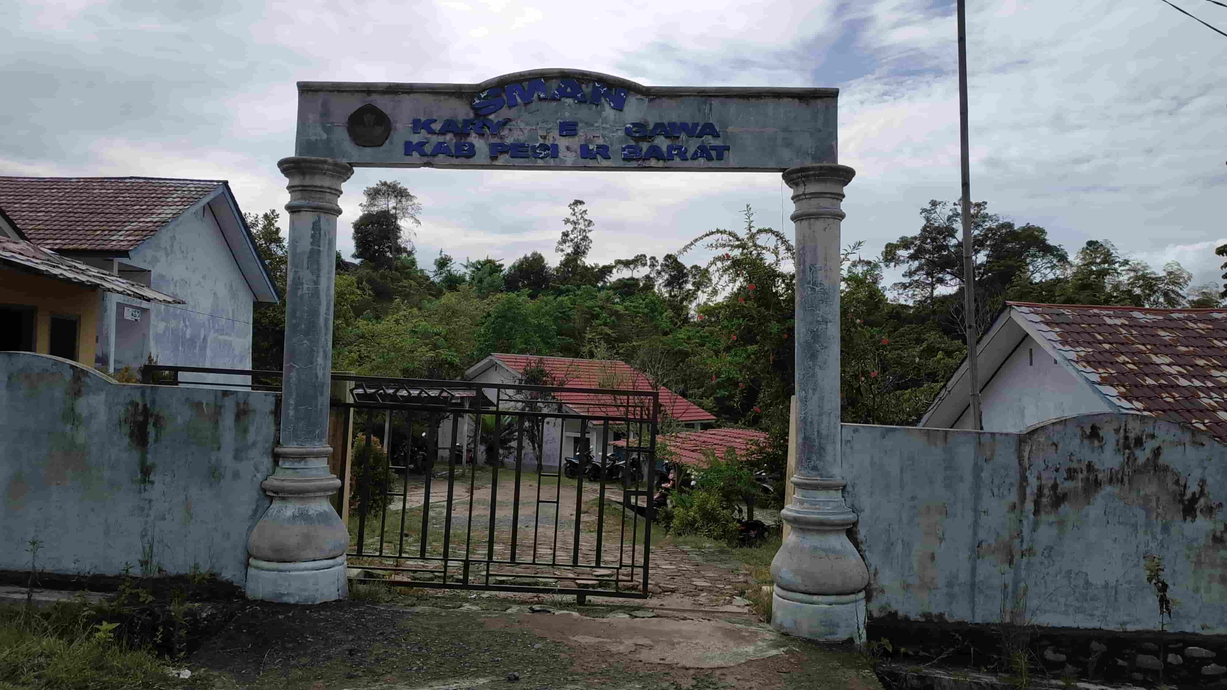 SMAN 1 KARYA PENGGAWA