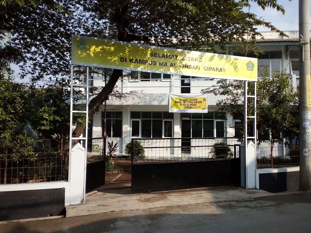 MAS AL-IHSAN CIPARAY