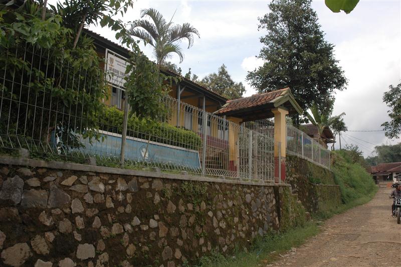 SDN TENJOLAYA 03