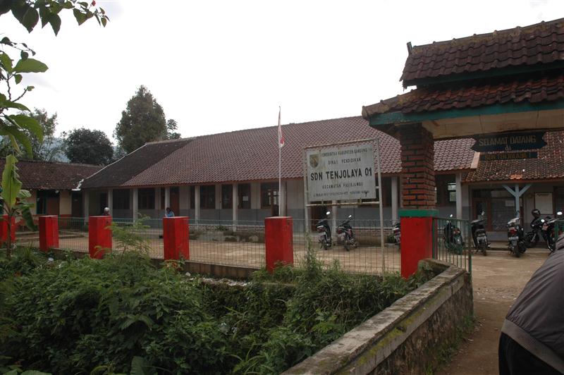 SDN TENJOLAYA 01