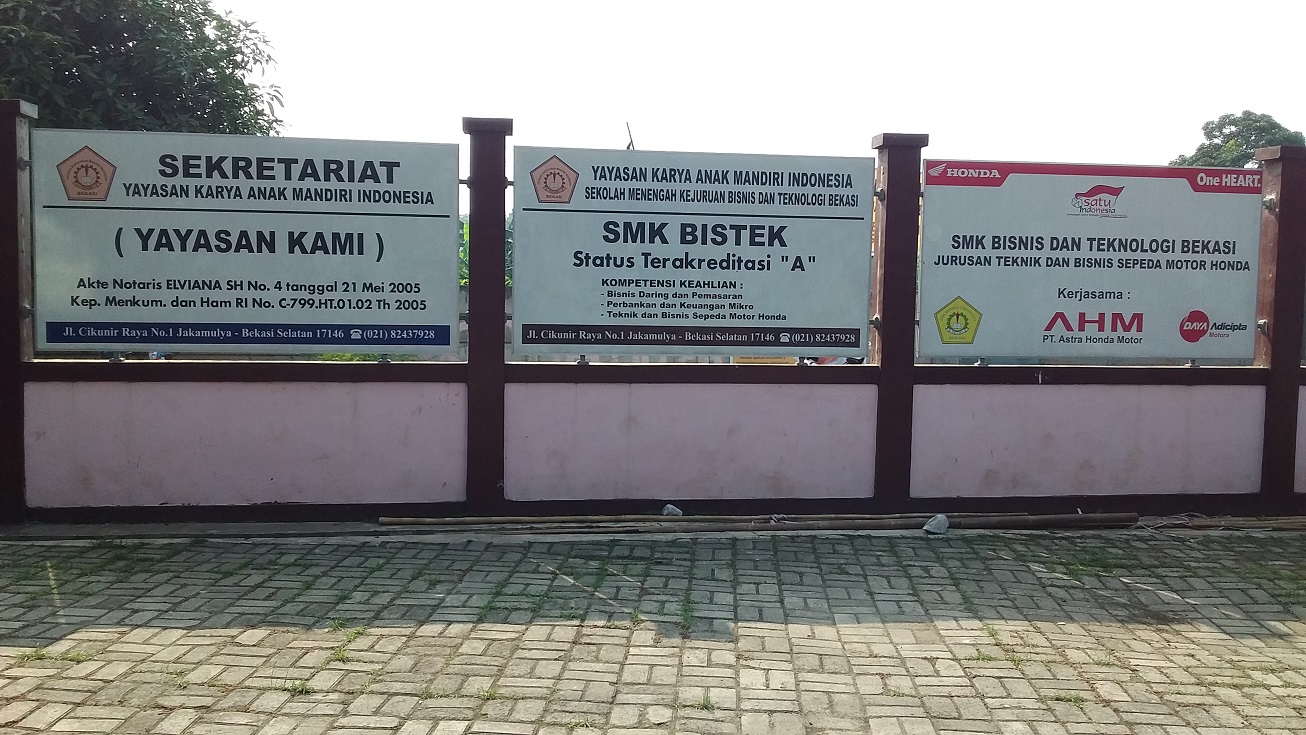 SMKS BISNIS DAN TEKNOLOGI BEKASI