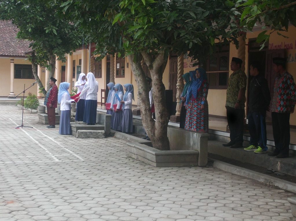SMAS PLUS DARUL HIKMAH GAMBIRAN