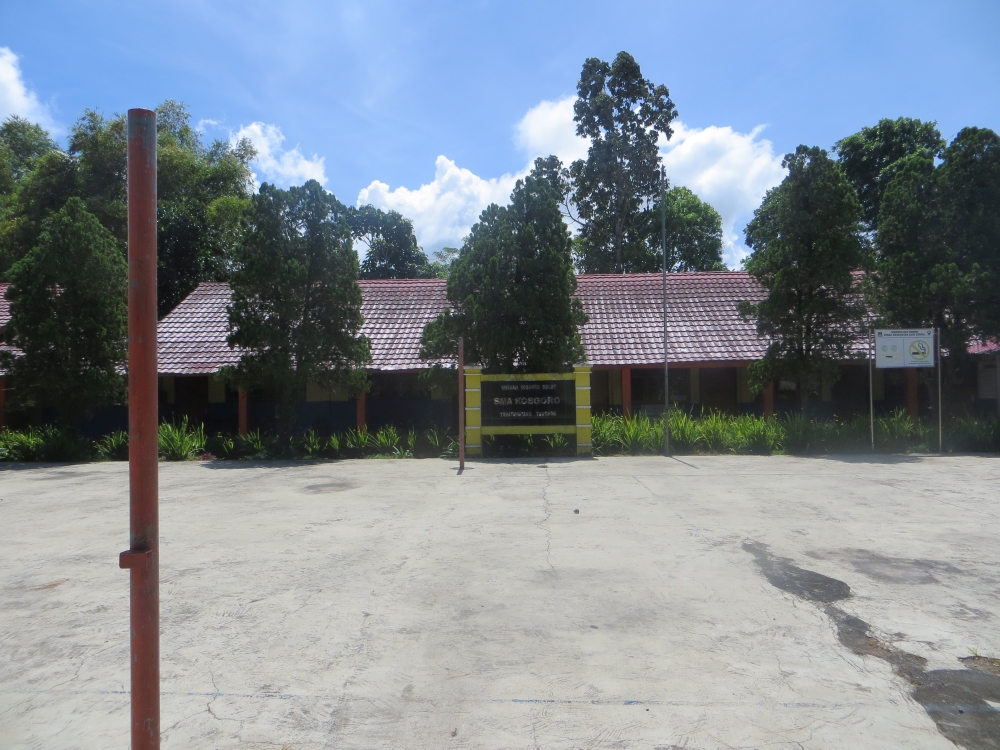 SMAS KOSGORO TOMOHON