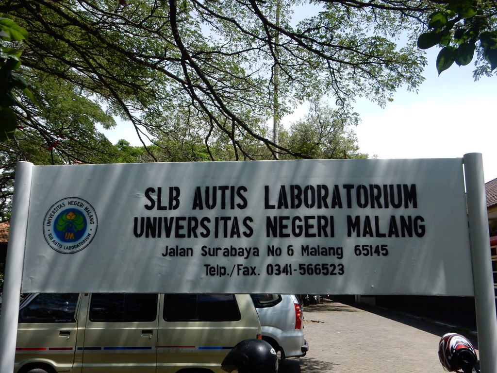 SLB AUTIS LABORATORIUM UM MALANG