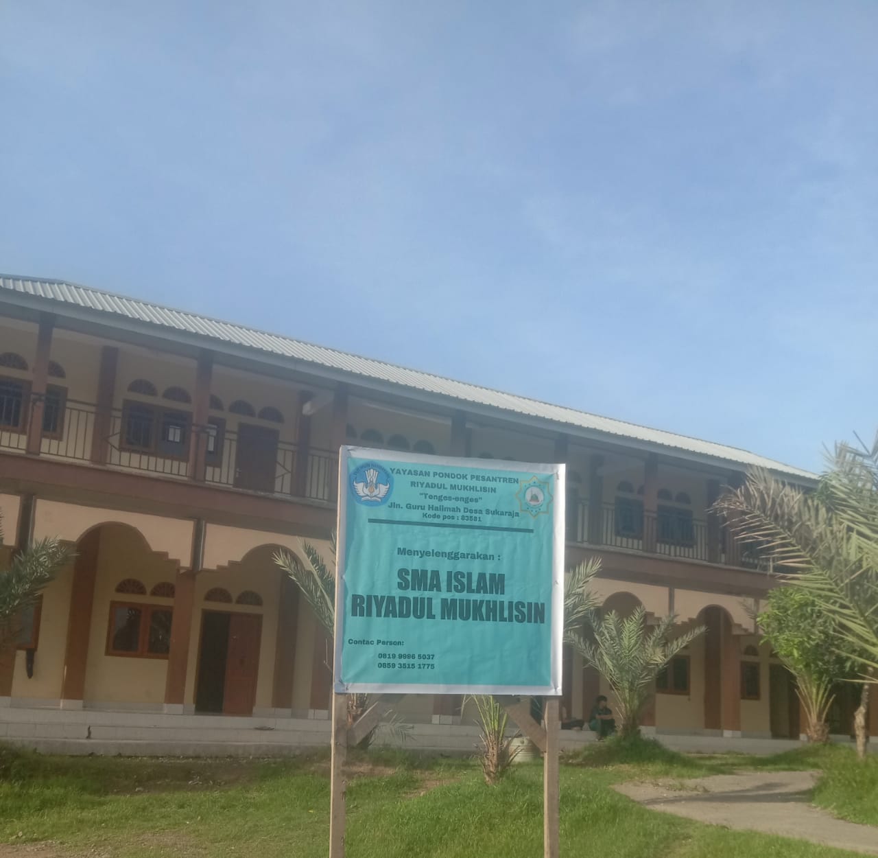 SMAS ISLAM RIYADUL MUKHLISIN