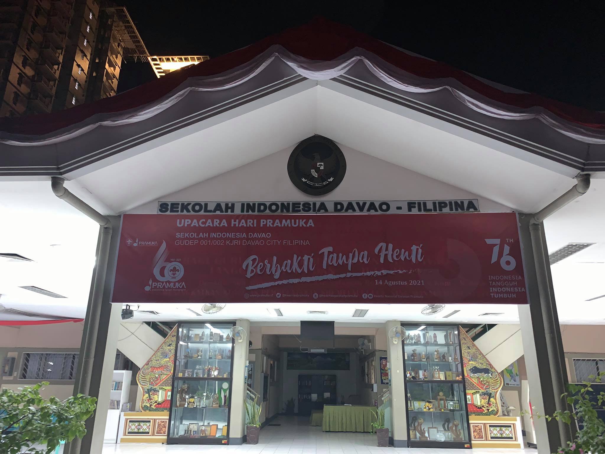 SEKOLAH SI DAVAO TINGKAT SMA