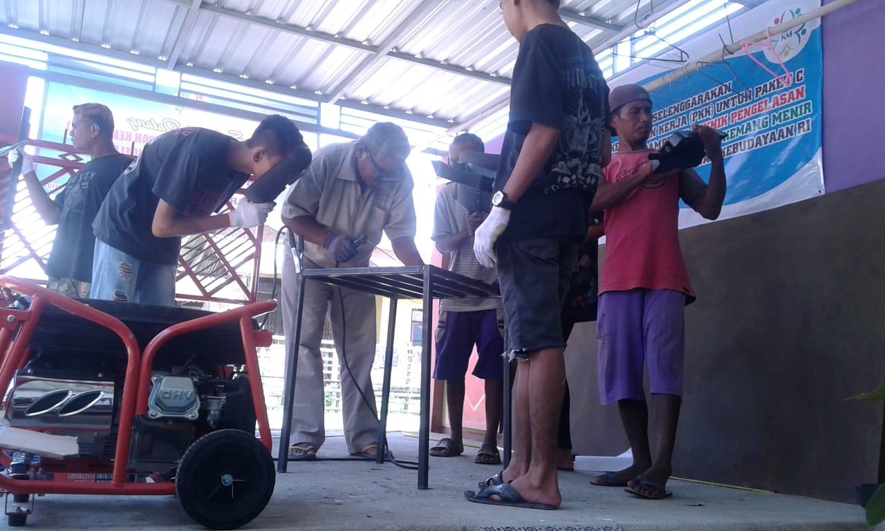 Pkbm Kemang Menir